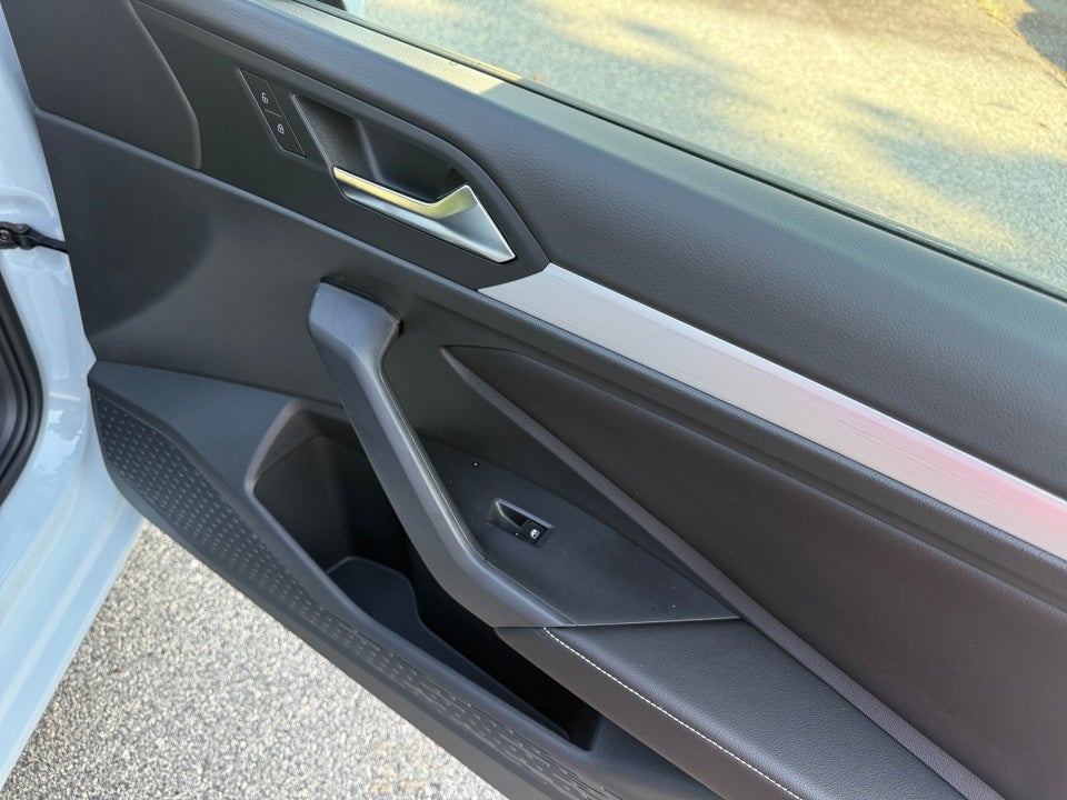 2026 Volkswagen Jetta Sport - Photo 31