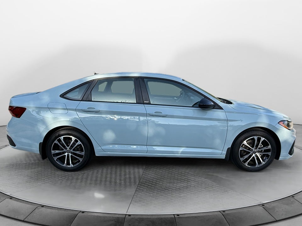 2026 Volkswagen Jetta Sport - Photo 8