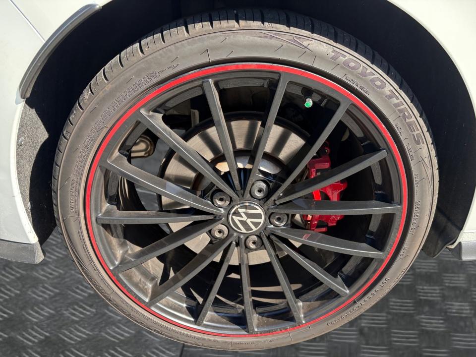 2023 Volkswagen Golf GTI 40th Anniversary Edition