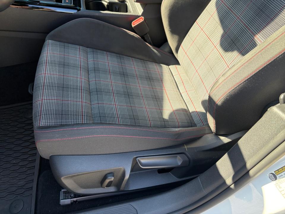 2023 Volkswagen Golf GTI 40th Anniversary Edition