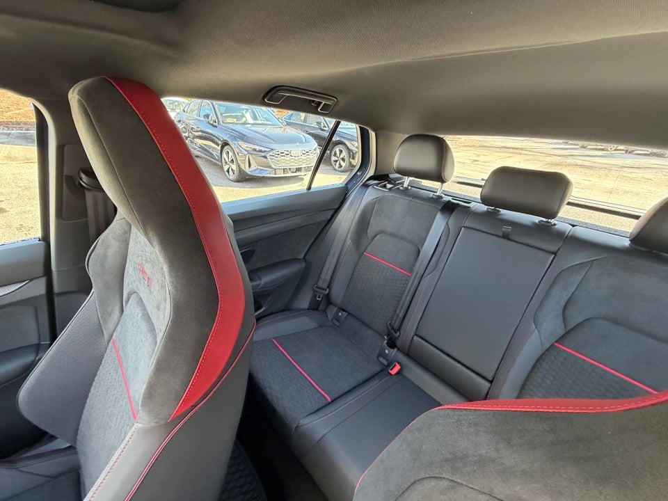 2026 Volkswagen Golf GTI SE - Photo 29