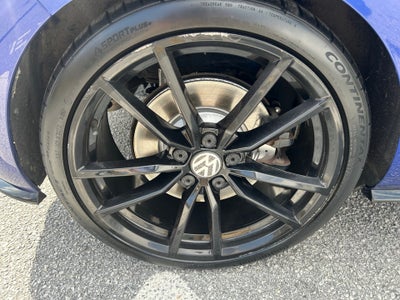 2019 Volkswagen Golf R 2.0T w/DCC & Navigation (M6)