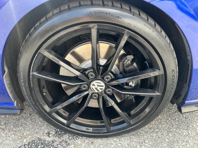 2019 Volkswagen Golf R 2.0T w/DCC & Navigation (M6)
