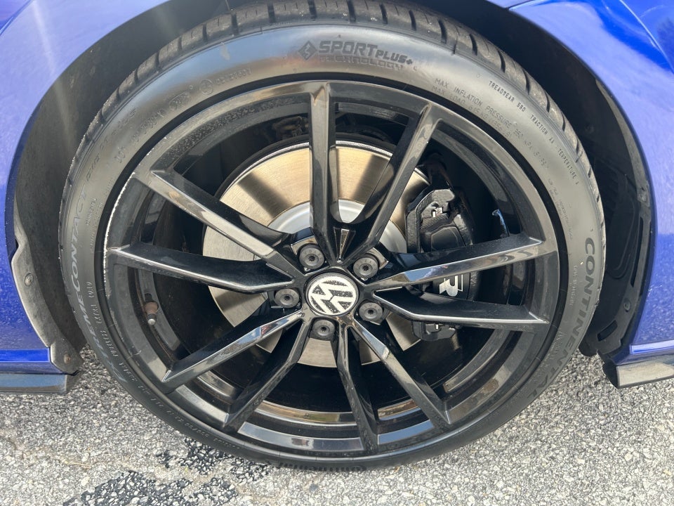 2019 Volkswagen Golf R 2.0T w/DCC & Navigation (M6)