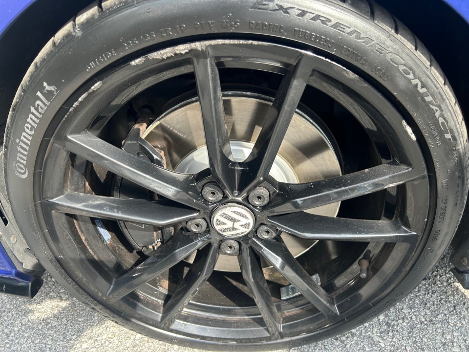 2019 Volkswagen Golf R 2.0T w/DCC & Navigation (M6)