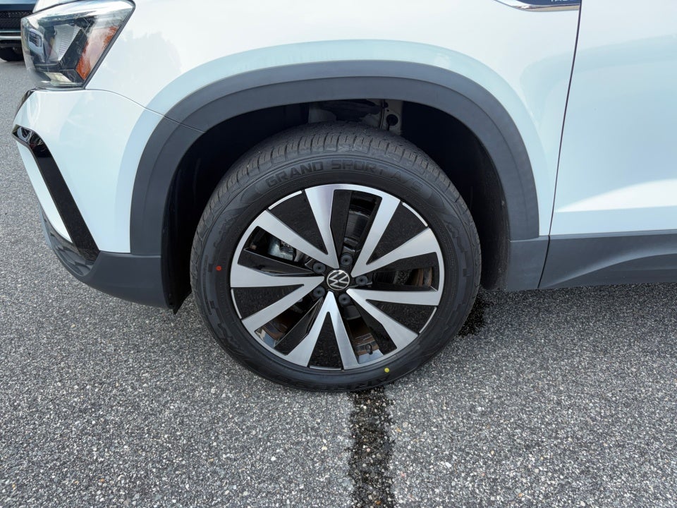 2023 Volkswagen Taos SE