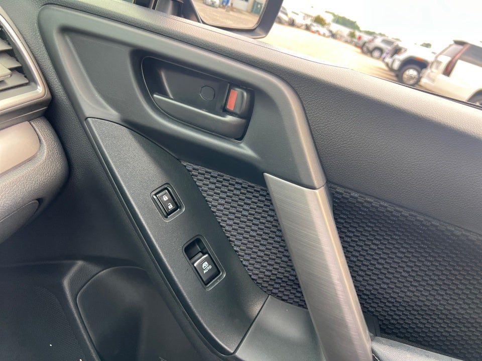2018 Subaru Forester 2.5i (CVT)
