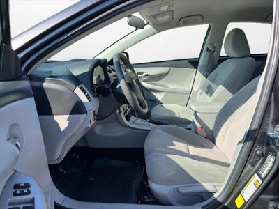 2013 Toyota COROLLA LE