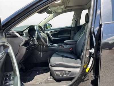 2025 Toyota RAV4 XLE Premium