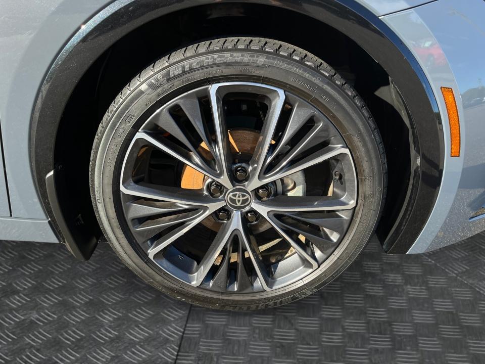 2025 Toyota Prius XLE