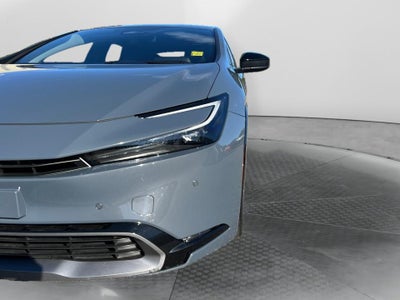 2025 Toyota Prius XLE