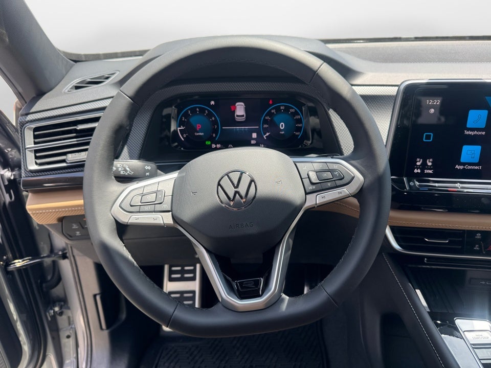 2026 Volkswagen Atlas Cross Sport SEL R-Line Black