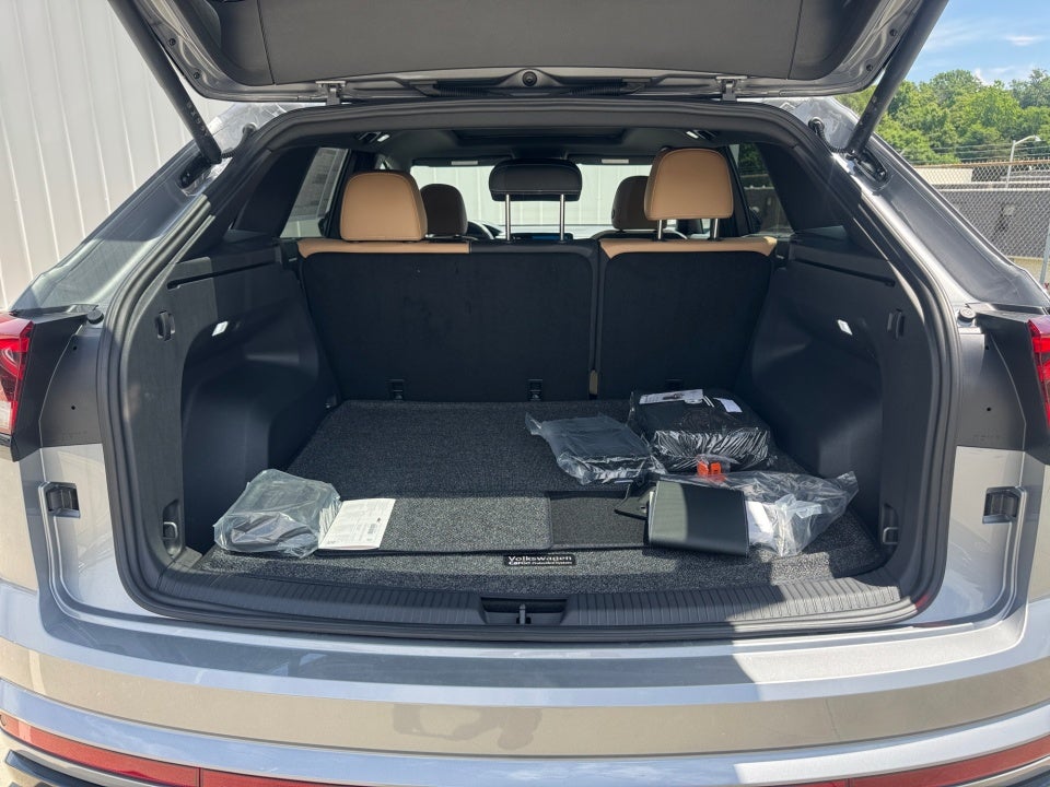 2026 Volkswagen Atlas Cross Sport SEL R-Line Black