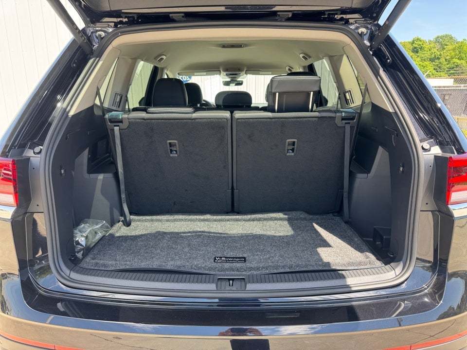 2026 Volkswagen Atlas SE with Technology