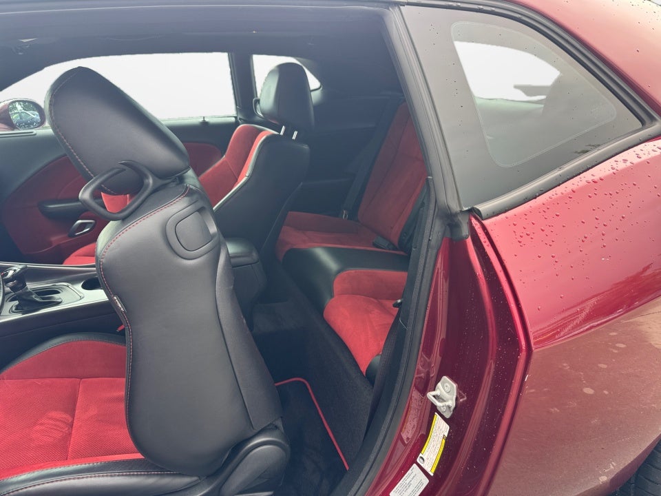 2018 Dodge Challenger 392 Hemi Scat Pack Shaker