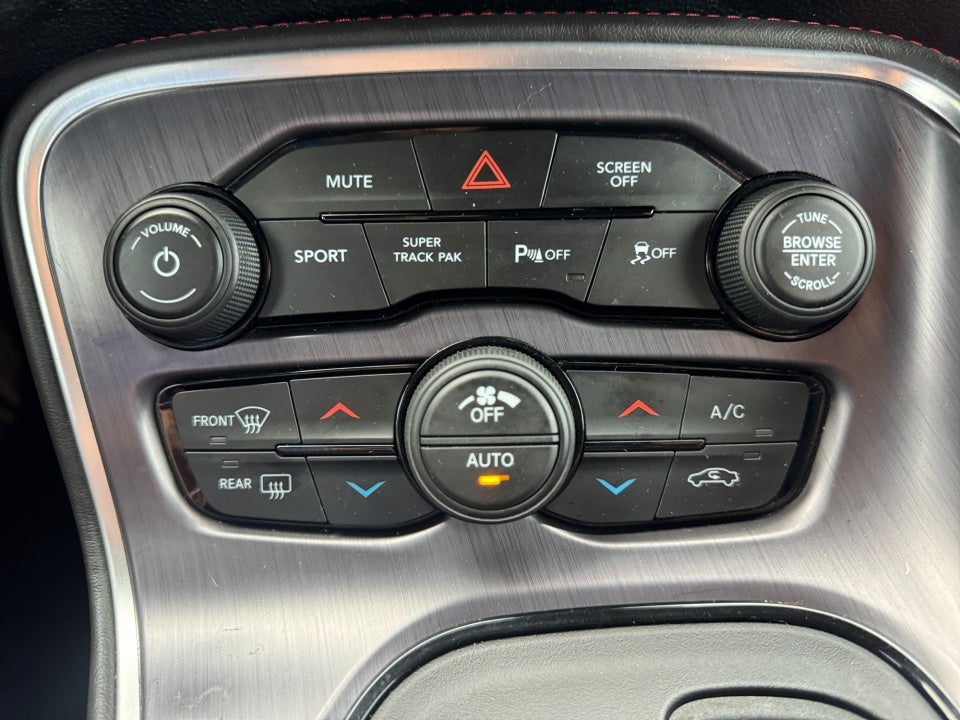 2018 Dodge Challenger 392 Hemi Scat Pack Shaker
