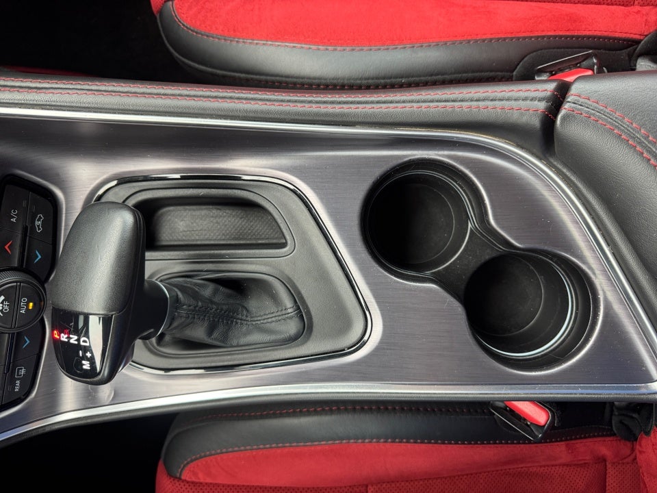 2018 Dodge Challenger 392 Hemi Scat Pack Shaker