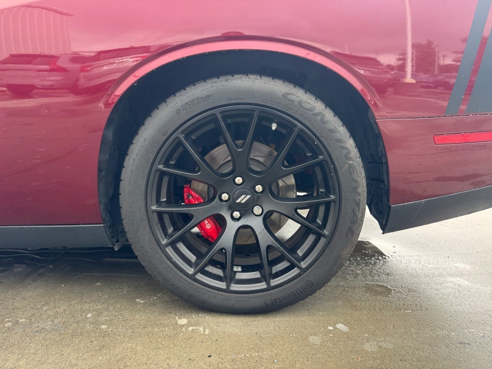 2018 Dodge Challenger 392 Hemi Scat Pack Shaker