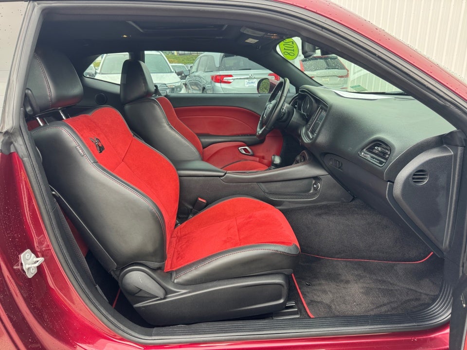 2018 Dodge Challenger 392 Hemi Scat Pack Shaker