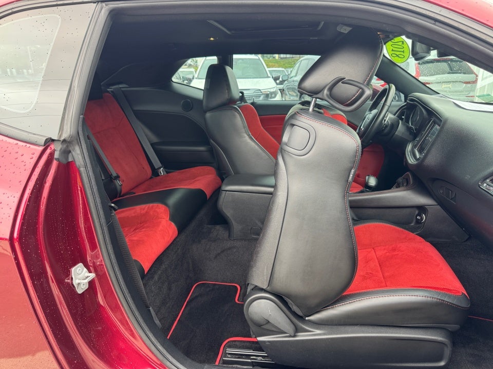 2018 Dodge Challenger 392 Hemi Scat Pack Shaker