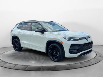 2025 Volkswagen Tiguan SE R-Line Black