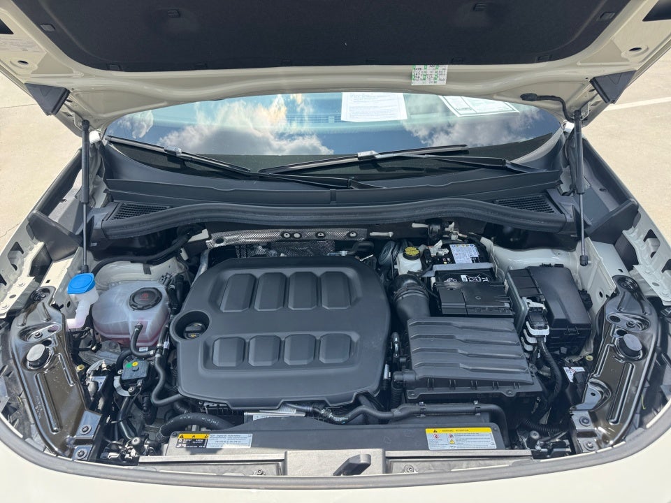 2025 Volkswagen Tiguan SE R-Line Black