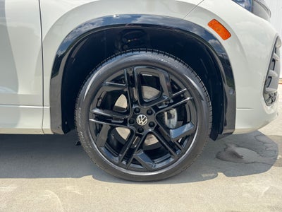 2025 Volkswagen Tiguan SE R-Line Black