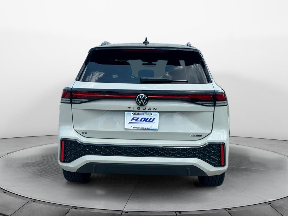 2025 Volkswagen Tiguan SE R-Line Black
