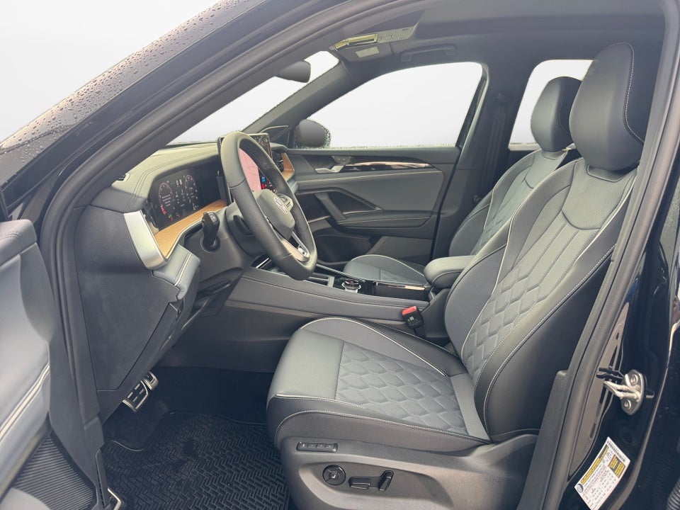 2026 Volkswagen Tiguan SEL R-Line Turbo