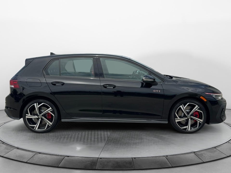 2026 Volkswagen Golf GTI SE