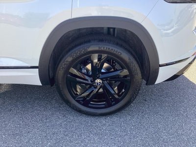 2026 Volkswagen Atlas Cross Sport SEL R-Line Black
