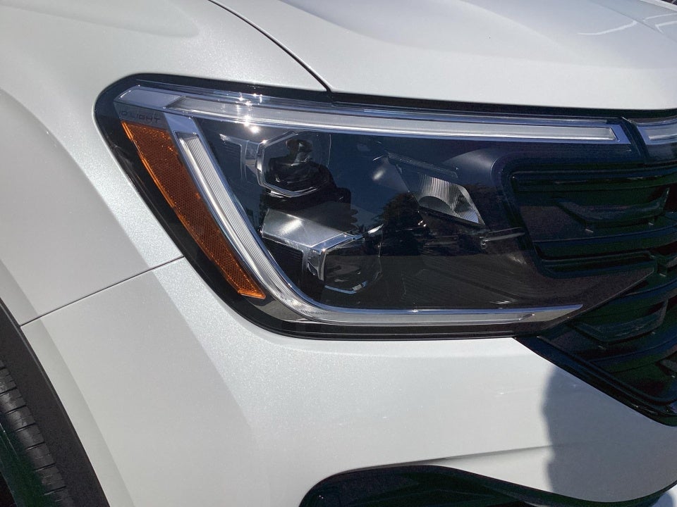 2026 Volkswagen Atlas Cross Sport SEL R-Line Black