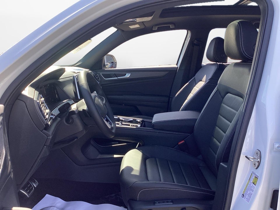 2026 Volkswagen Atlas Cross Sport SEL R-Line Black
