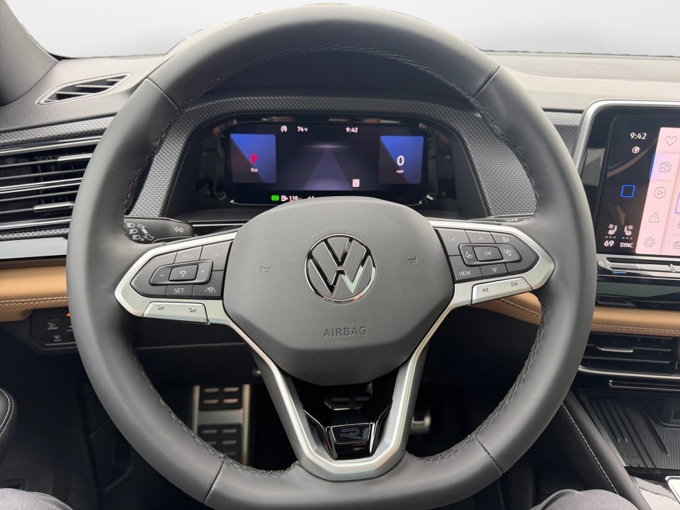 2026 Volkswagen Atlas Cross Sport 2.0T SEL R-Line Black