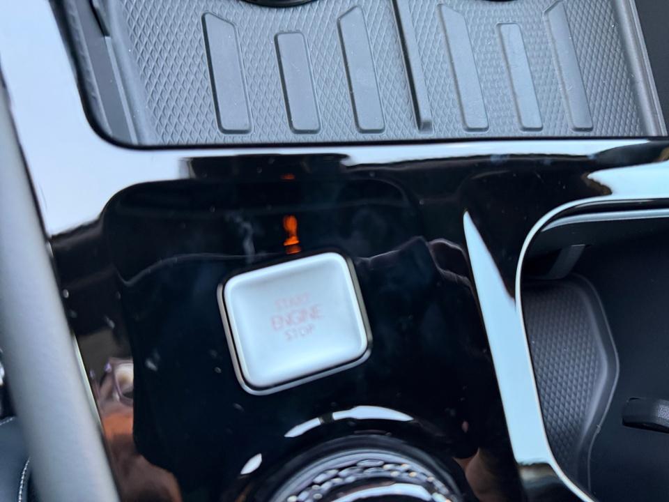 2027 Volkswagen Atlas SEL Premium R-Line