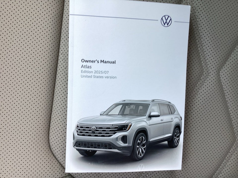 2026 Volkswagen Atlas 2.0T SE w/Technology