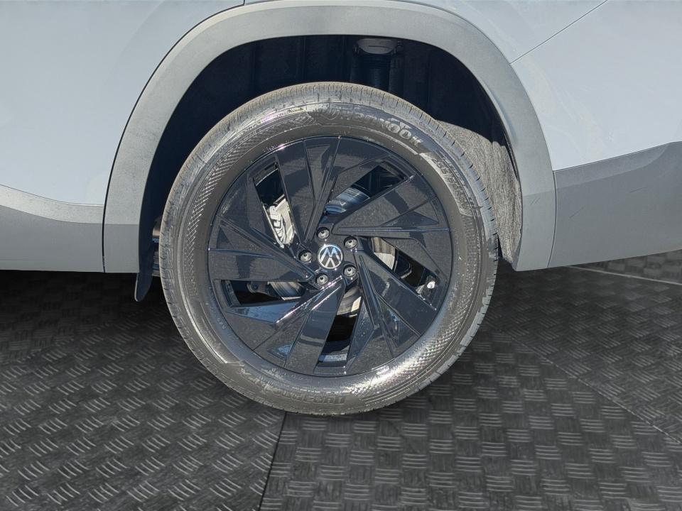 2027 Volkswagen Atlas SE w/Technology