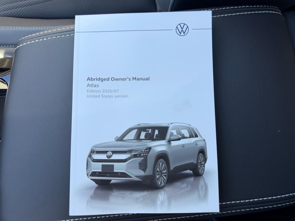 2027 Volkswagen Atlas SE w/Technology
