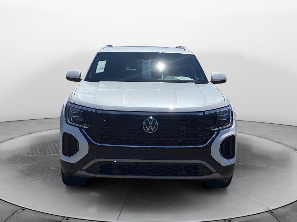 2026 Volkswagen Atlas Cross Sport SE with Technology
