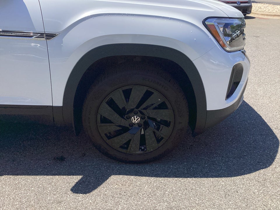 2026 Volkswagen Atlas Cross Sport SE with Technology
