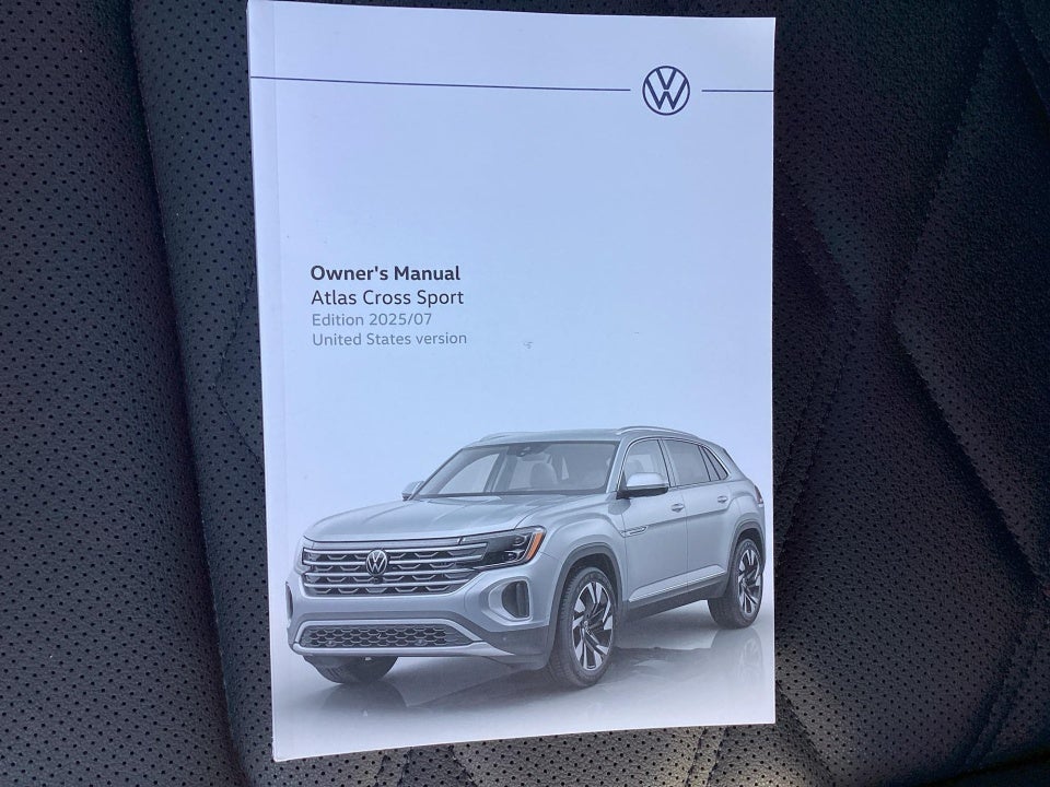 2026 Volkswagen Atlas Cross Sport SE with Technology