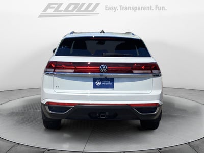 2026 Volkswagen Atlas Cross Sport SE with Technology