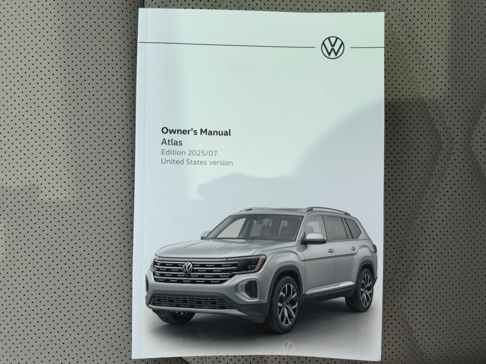 2026 Volkswagen Atlas 2.0T SE w/Technology