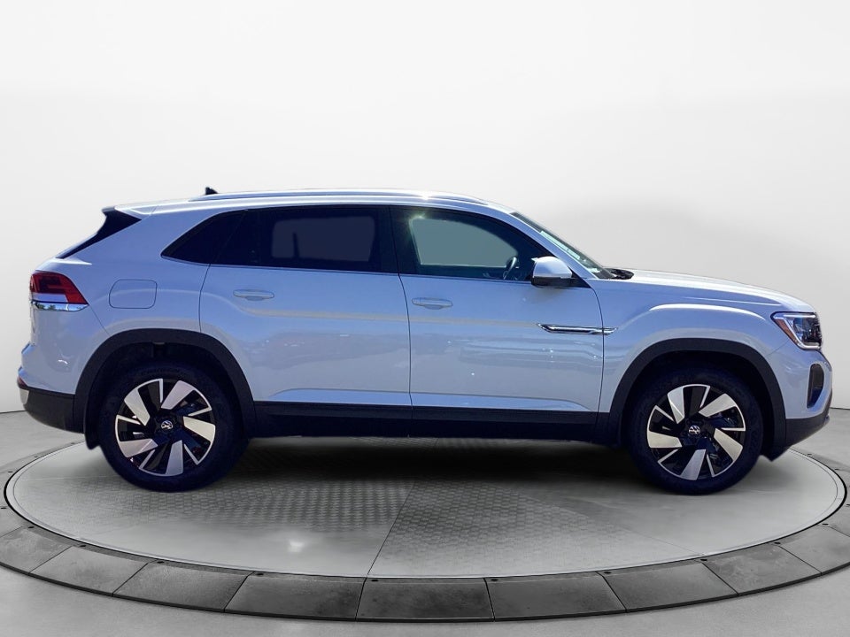 2026 Volkswagen Atlas Cross Sport SE with Technology