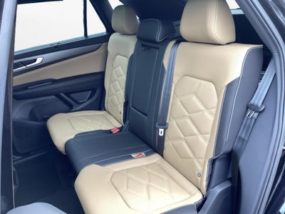 2026 Volkswagen Atlas Cross Sport SE with Technology