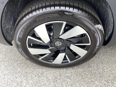2026 Volkswagen Atlas Cross Sport SE with Technology