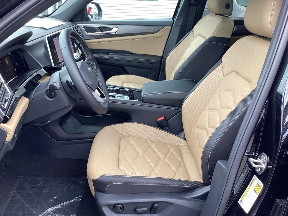 2026 Volkswagen Atlas Cross Sport SE with Technology