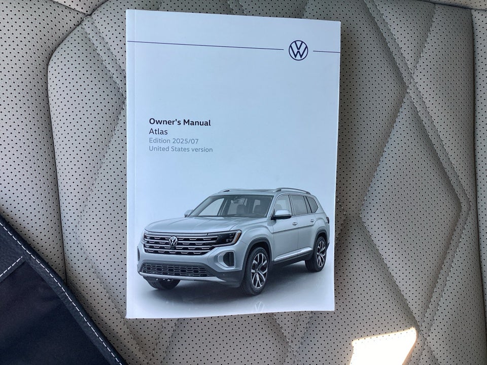 2026 Volkswagen Atlas 2.0T SE w/Technology