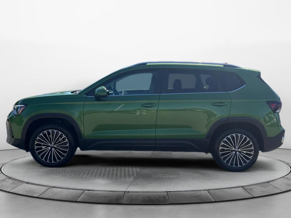 2026 Volkswagen Taos SE