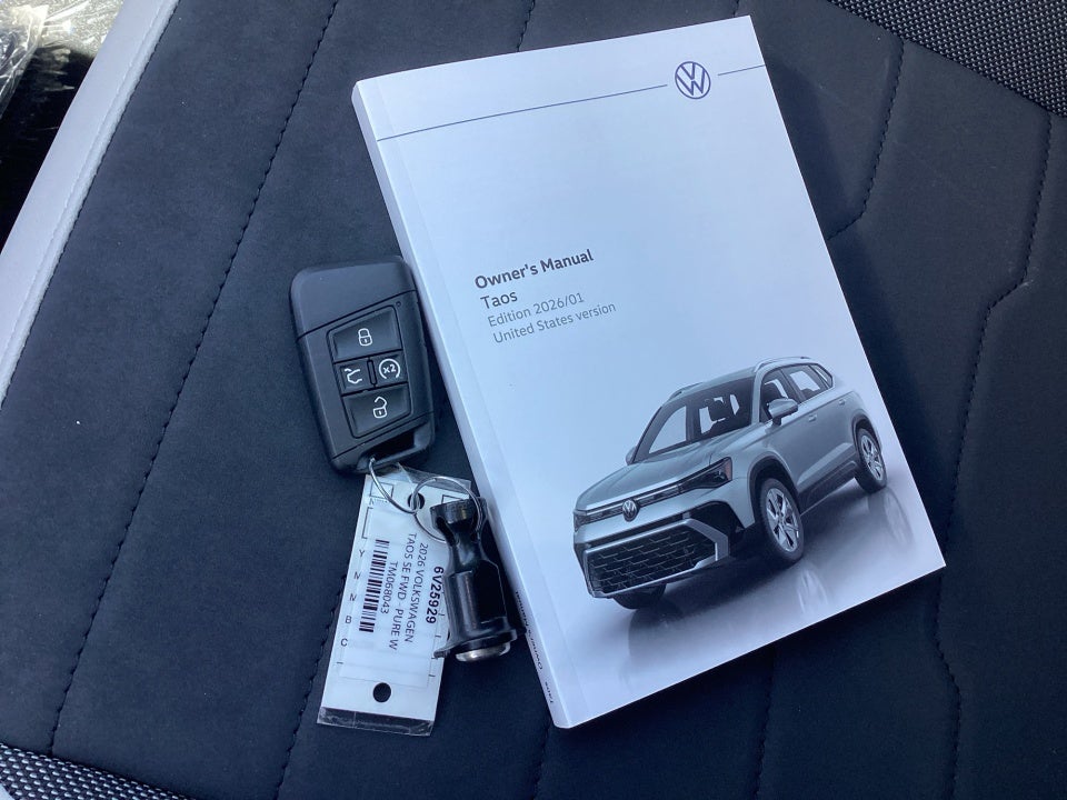 2026 Volkswagen Taos SE